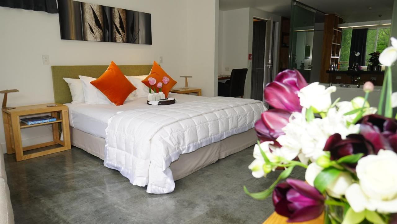 The Arrow Hotel Эрроутаун Экстерьер фото