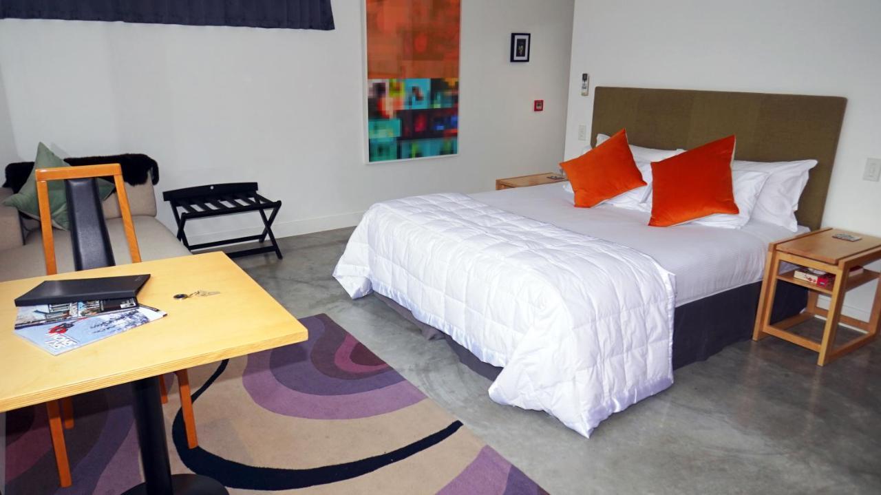 The Arrow Hotel Эрроутаун Экстерьер фото