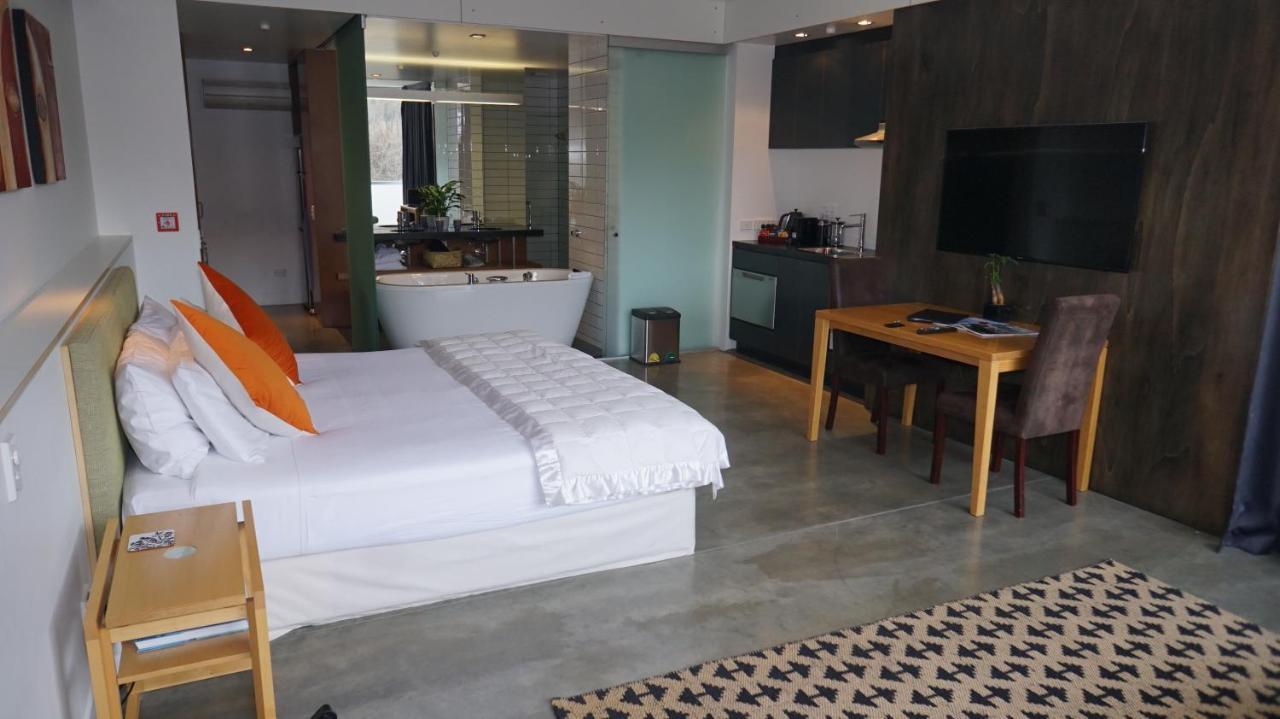 The Arrow Hotel Эрроутаун Экстерьер фото